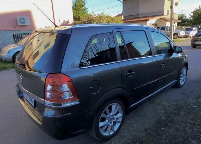 Opel Zafira 1.8 Cosmo газ, снимка 16 - Автомобили и джипове - 47551090