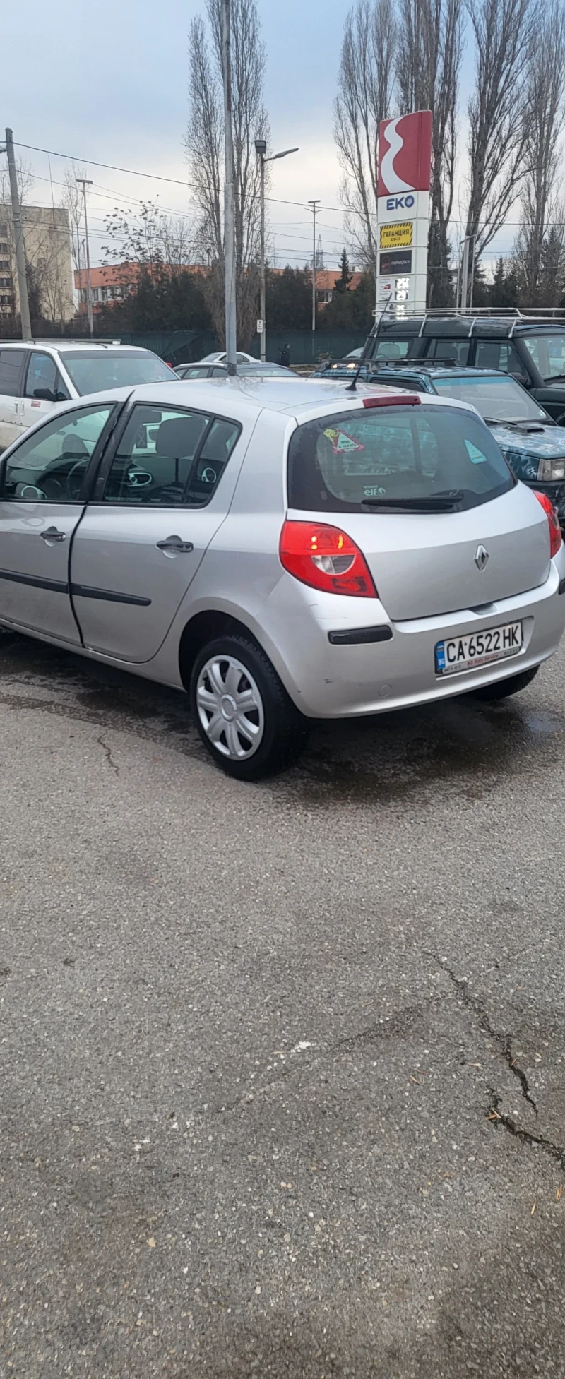 Renault Clio 1.4 бензин 2 ключа, снимка 3 - Автомобили и джипове - 48315884