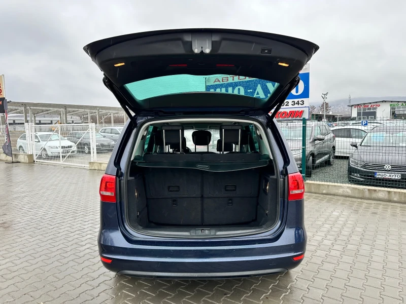 VW Sharan 7места-Кожа-Панорама-KeyLessGo, снимка 13 - Автомобили и джипове - 49299618