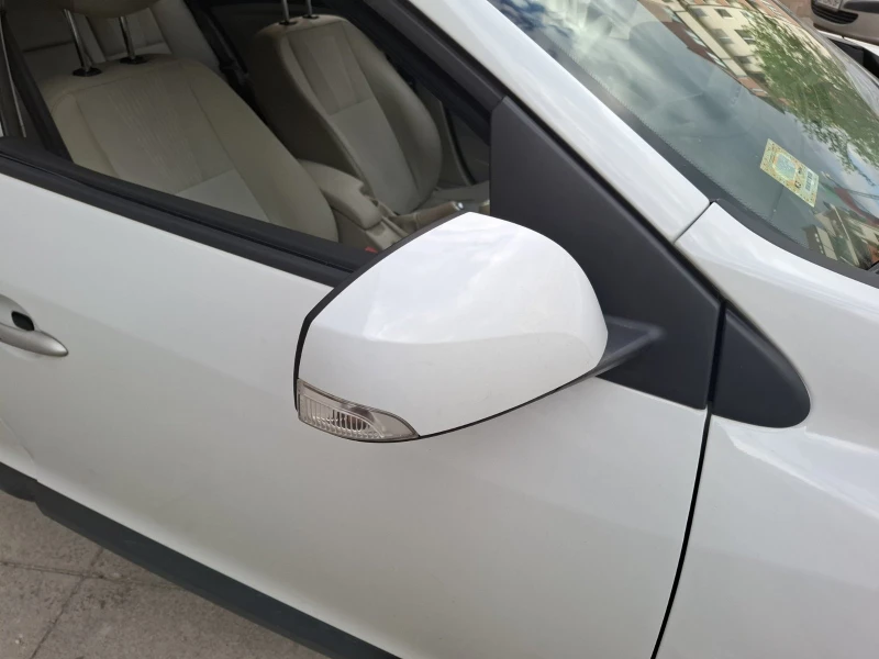 Renault Megane 1, 4 TCE, снимка 3 - Автомобили и джипове - 51888459