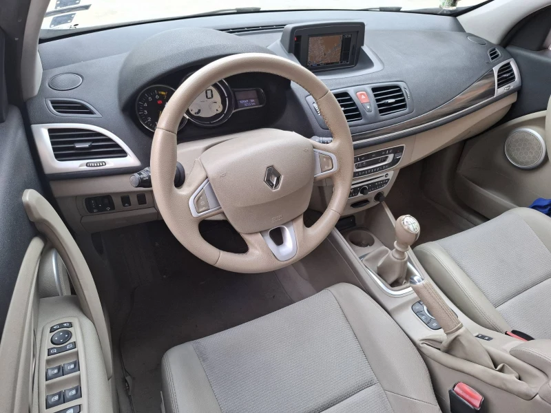 Renault Megane 1, 4 TCE, снимка 6 - Автомобили и джипове - 51888459