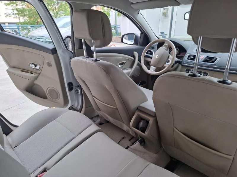 Renault Megane 1, 4 TCE, снимка 5 - Автомобили и джипове - 51888459