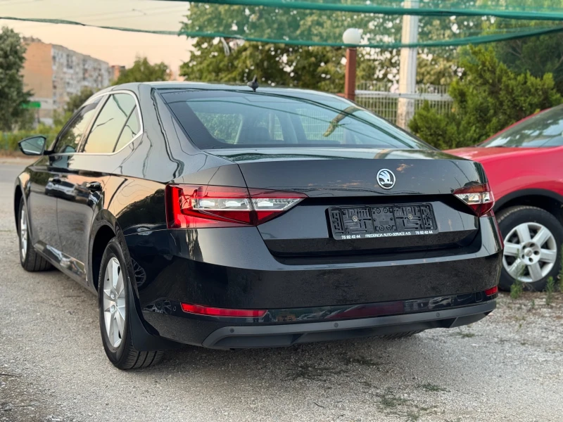 Skoda Superb 2.0TDI * DSG * NAVI * LED * XENON, снимка 6 - Автомобили и джипове - 51149472