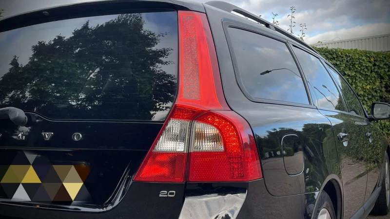 Volvo V70 Volvo V70 2008 145к.с 2.0 бензин 3ключа Перфектен!, снимка 5 - Автомобили и джипове - 52798334