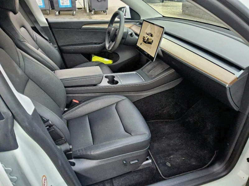 Tesla Model Y  4х4 Европейска Гаранция, снимка 5 - Автомобили и джипове - 52970135