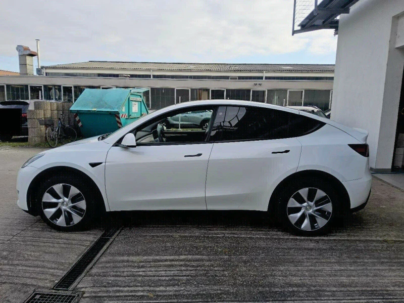 Tesla Model Y  4х4 Европейска Гаранция, снимка 2 - Автомобили и джипове - 52970135