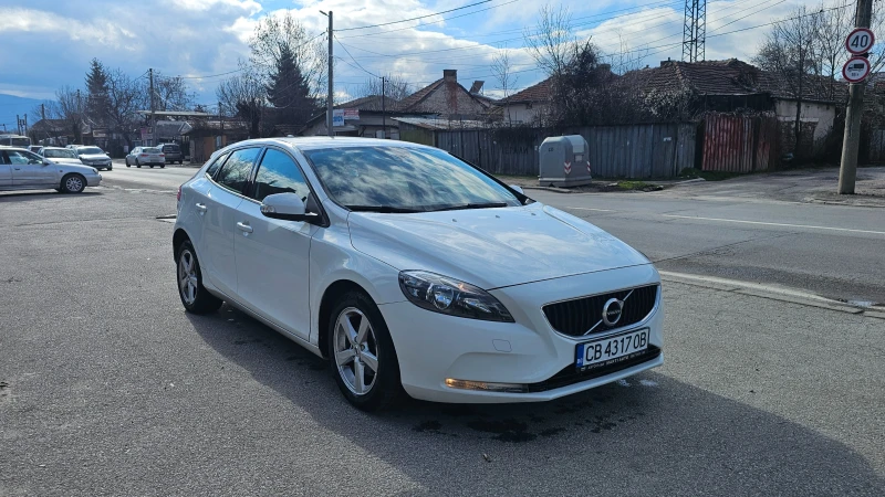 Volvo V40  D2 2.0D, снимка 2 - Автомобили и джипове - 53402760