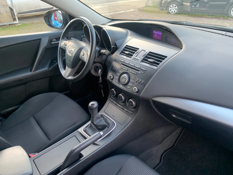 Mazda 3 1.6hdi FACE, снимка 13 - Автомобили и джипове - 53500473