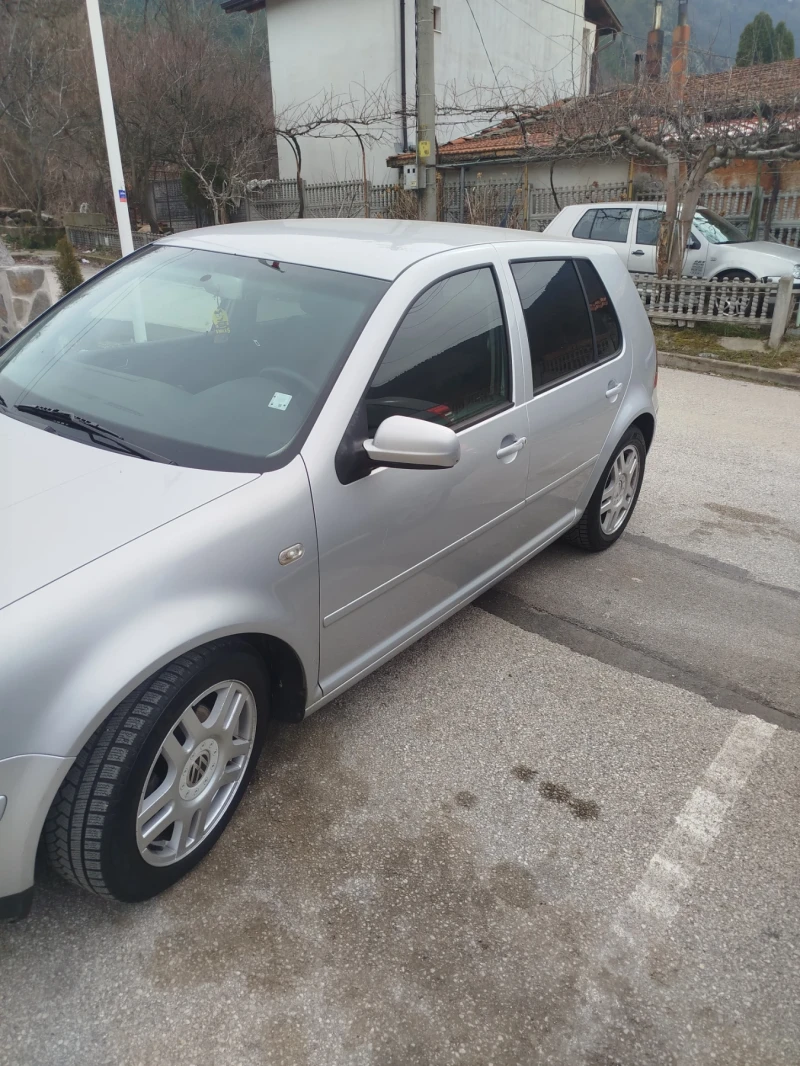 VW Golf, снимка 2 - Автомобили и джипове - 53530735