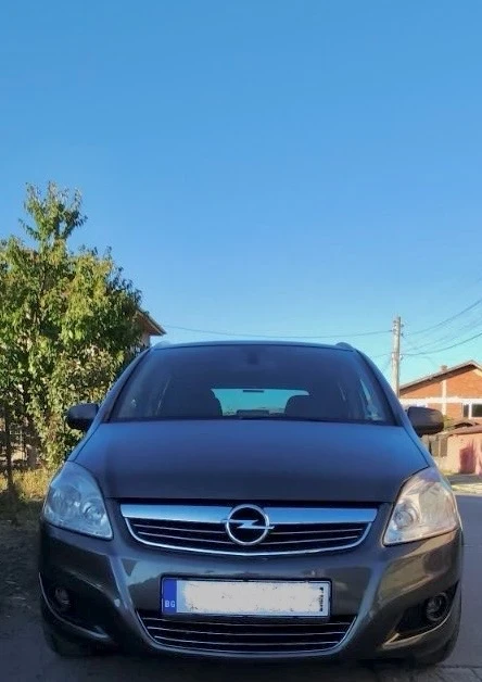 Opel Zafira 1.8 Cosmo газ, снимка 2 - Автомобили и джипове - 47551090