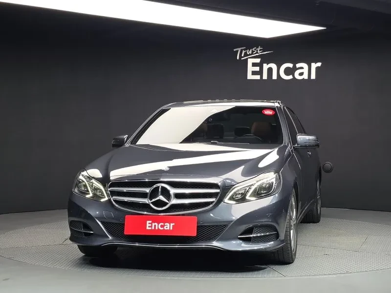 Mercedes-Benz E 220 BlueTEC Avantgarde - САМО 30% АВАНС, снимка 3 - Автомобили и джипове - 55800252