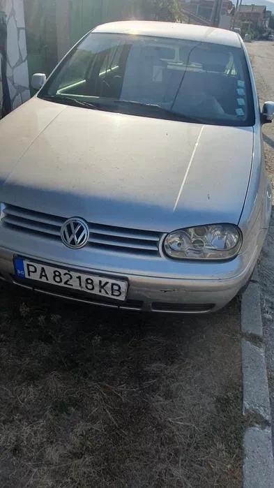 VW Golf 1.9 TDI, снимка 4 - Автомобили и джипове - 56081421