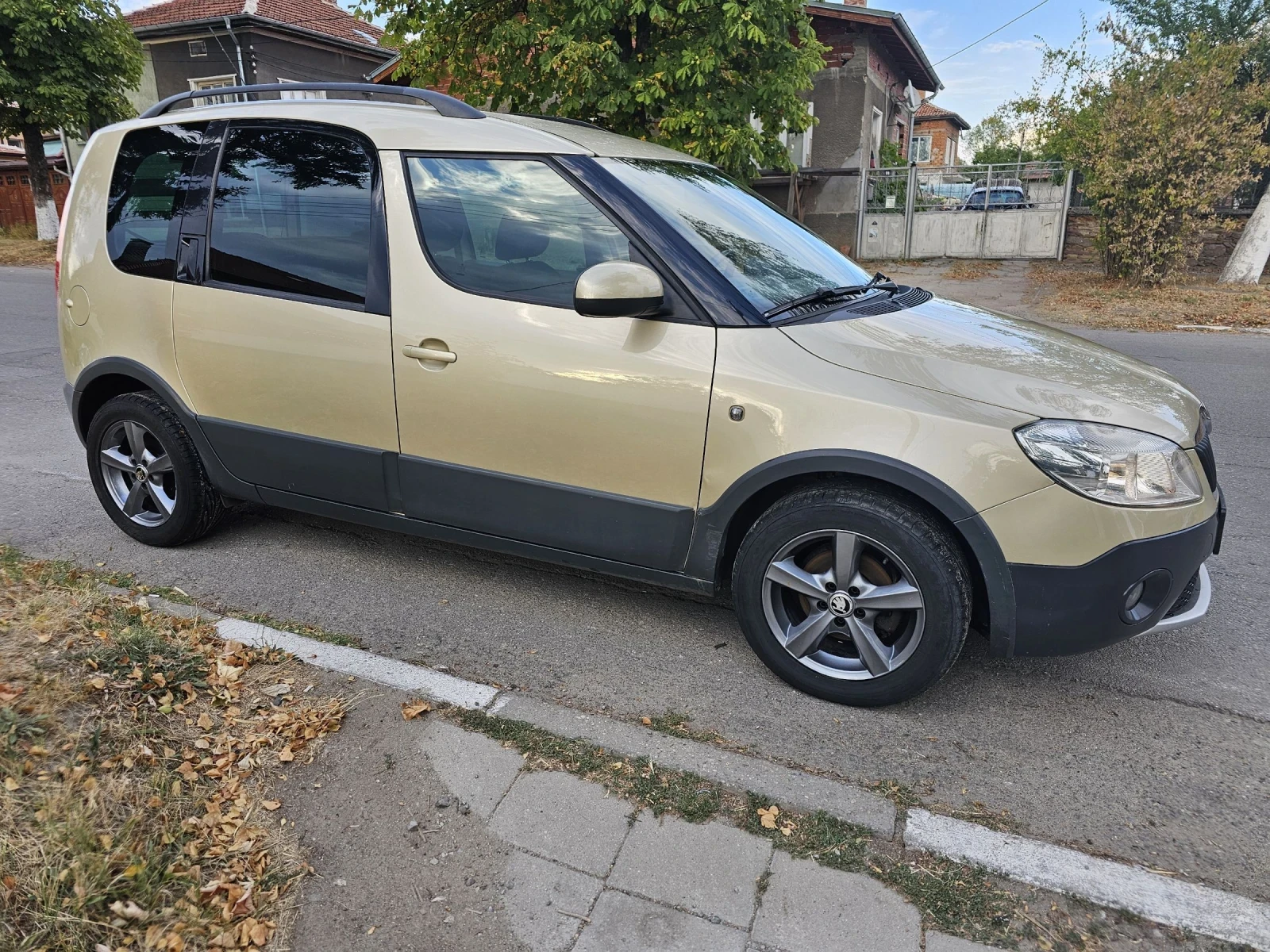 Skoda Roomster SCOUT  - изображение 4