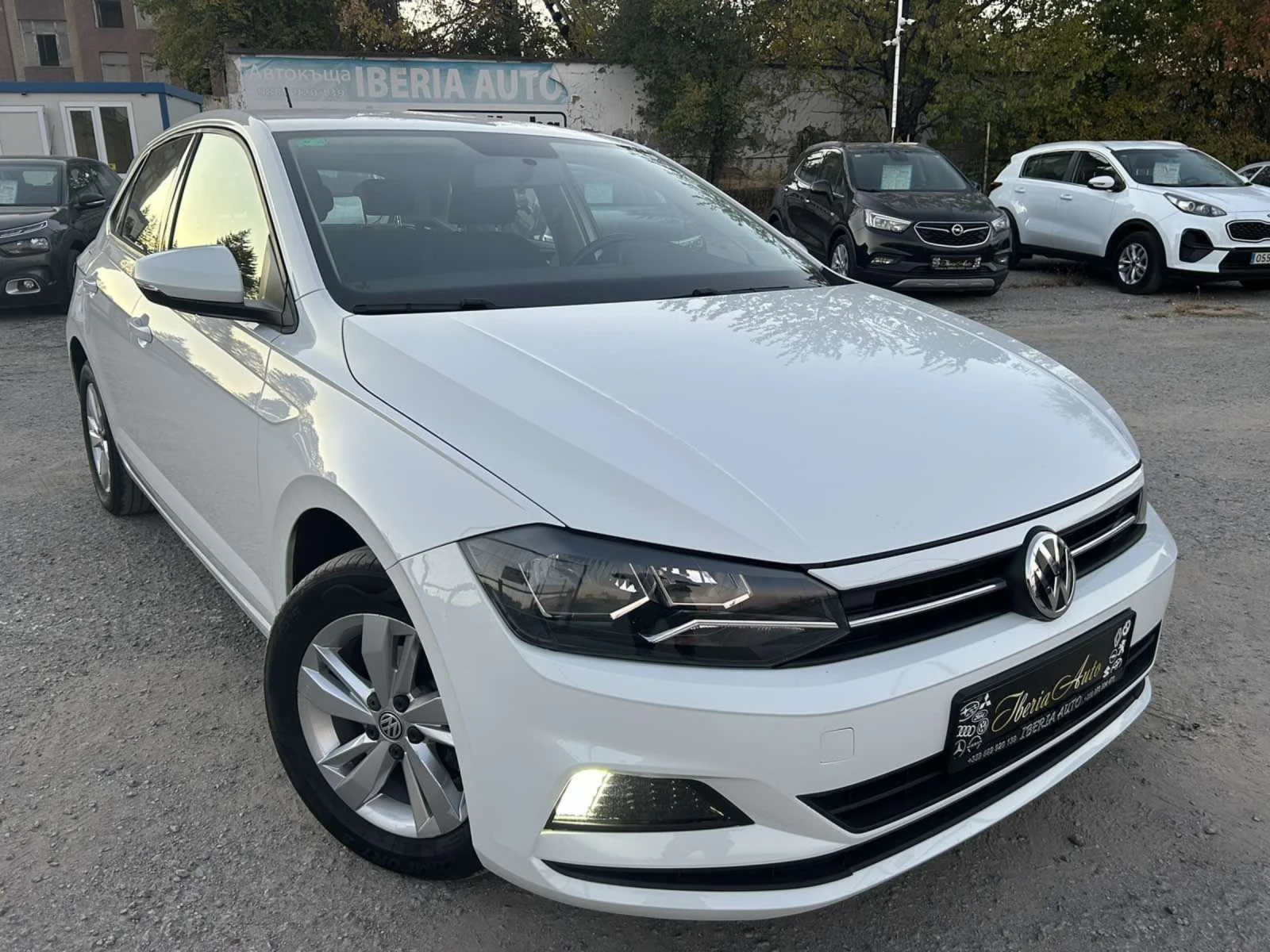 VW Polo 1.0 TSI 95 * LED * NAVI APP * ACC * EURO 6 *  - изображение 3