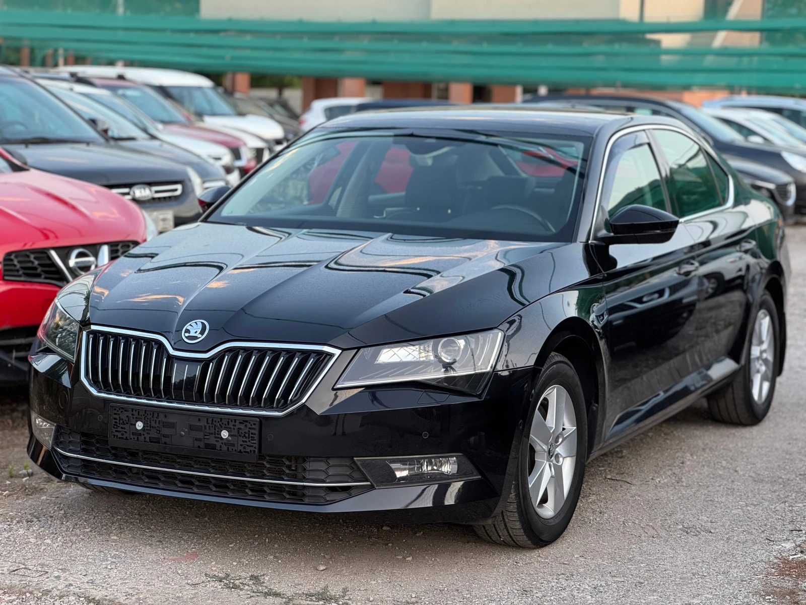 Skoda Superb 2.0TDI * DSG * NAVI * LED - изображение 4