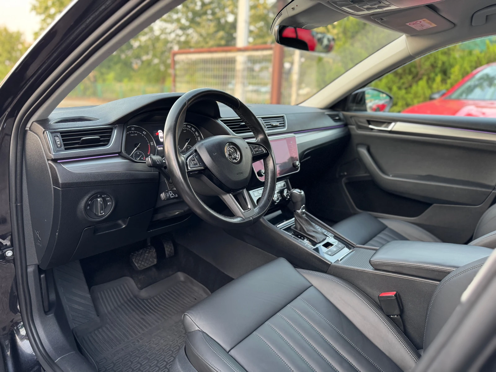 Skoda Superb 2.0TDI * DSG * NAVI * LED - изображение 7