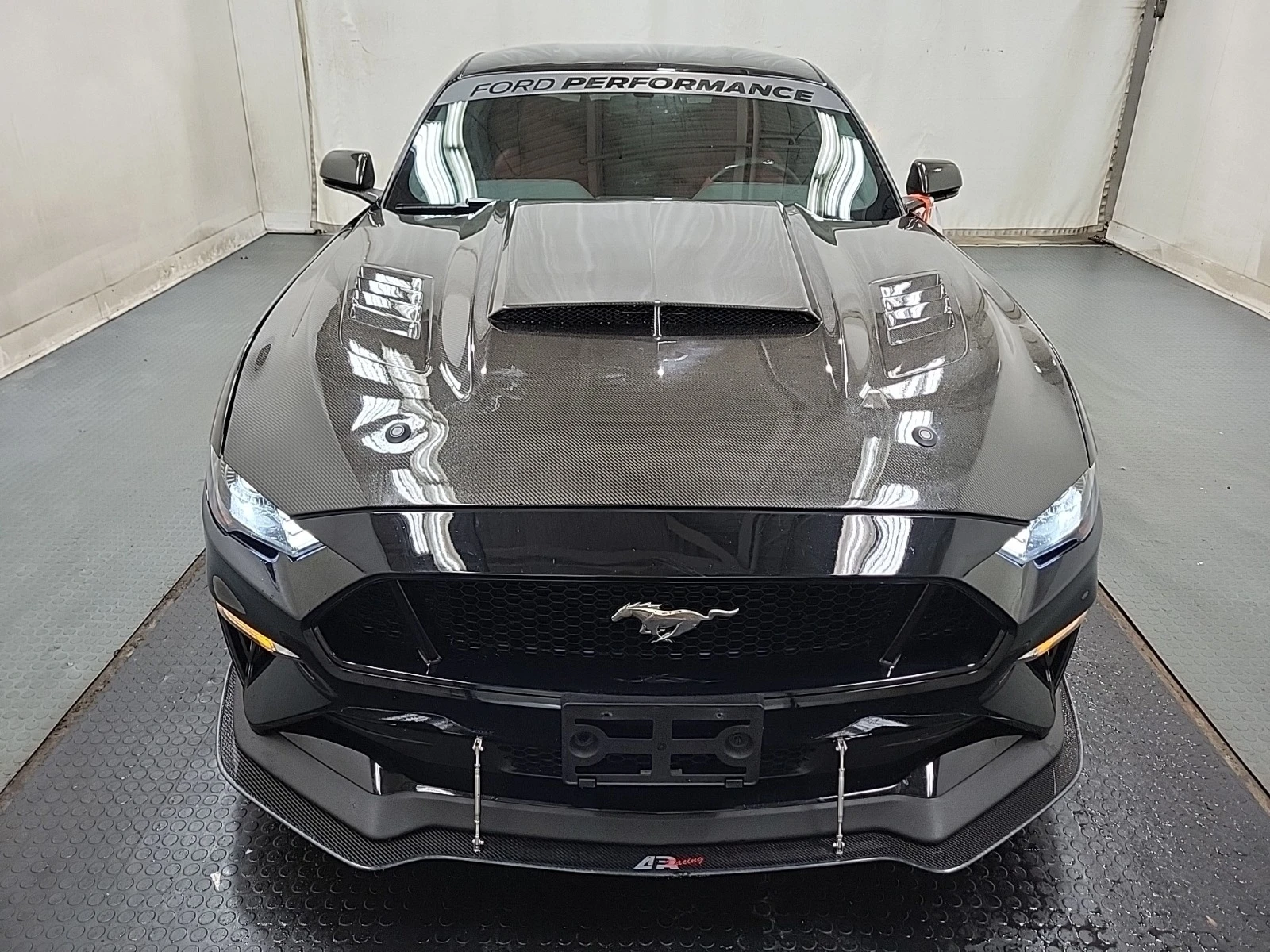 Ford Mustang GT * * CARFAX * * АВТО КРЕДИТ * *  - изображение 2