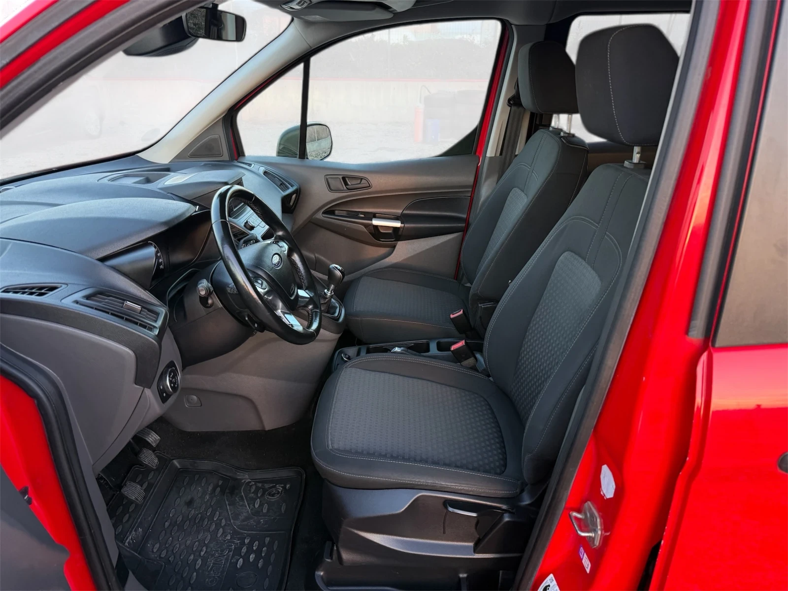 Ford Connect Grand Tourneo/1.5TDCi/7 Seats/Titanium/Euro6 - изображение 7