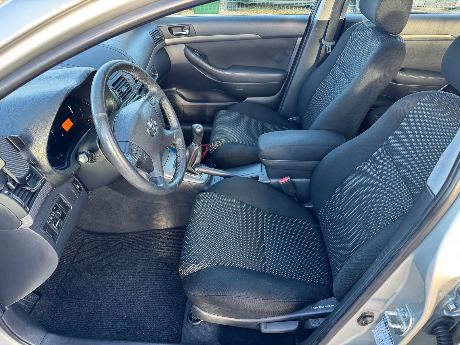 Toyota Avensis 2.0i* Facelift* Климатик* Германия* Оригинал*  - изображение 9