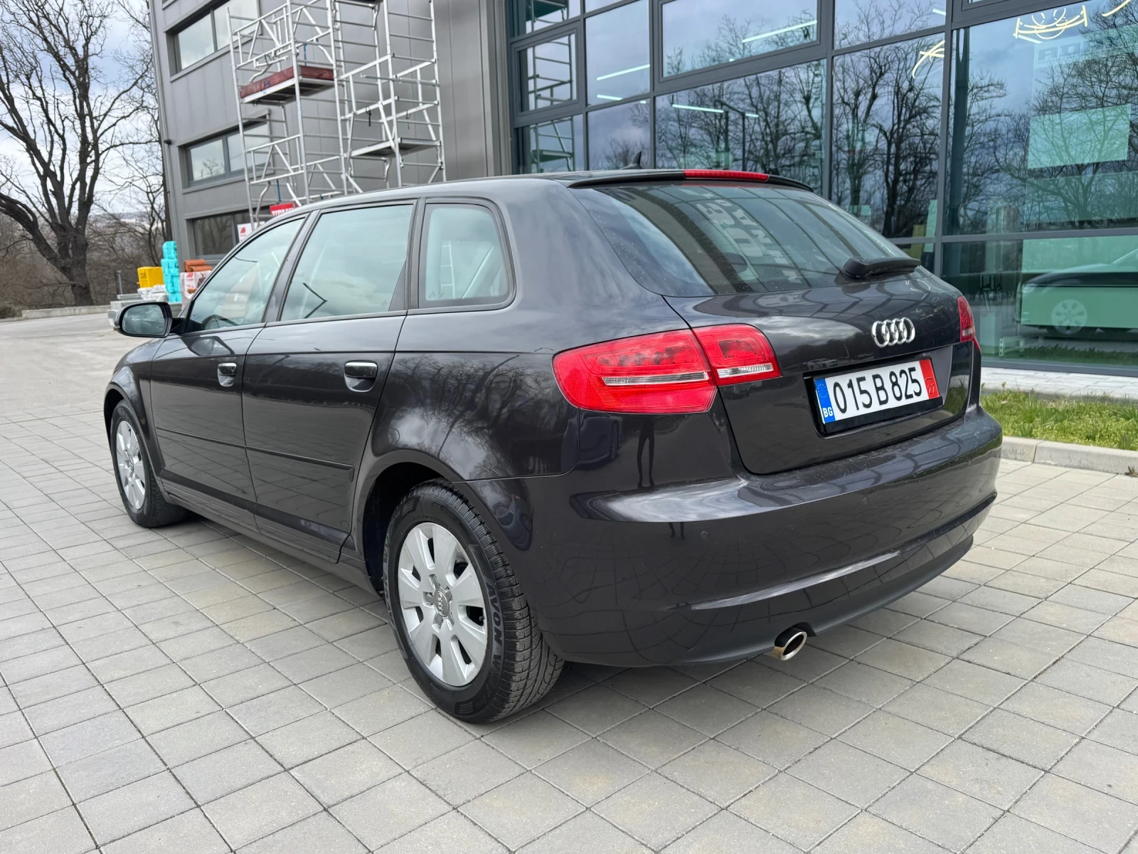 Audi A3 Sportback* Bi-Xenon* Led* Navi-Plus* Leder* Tempom, снимка 7 - Автомобили и джипове - 53541219