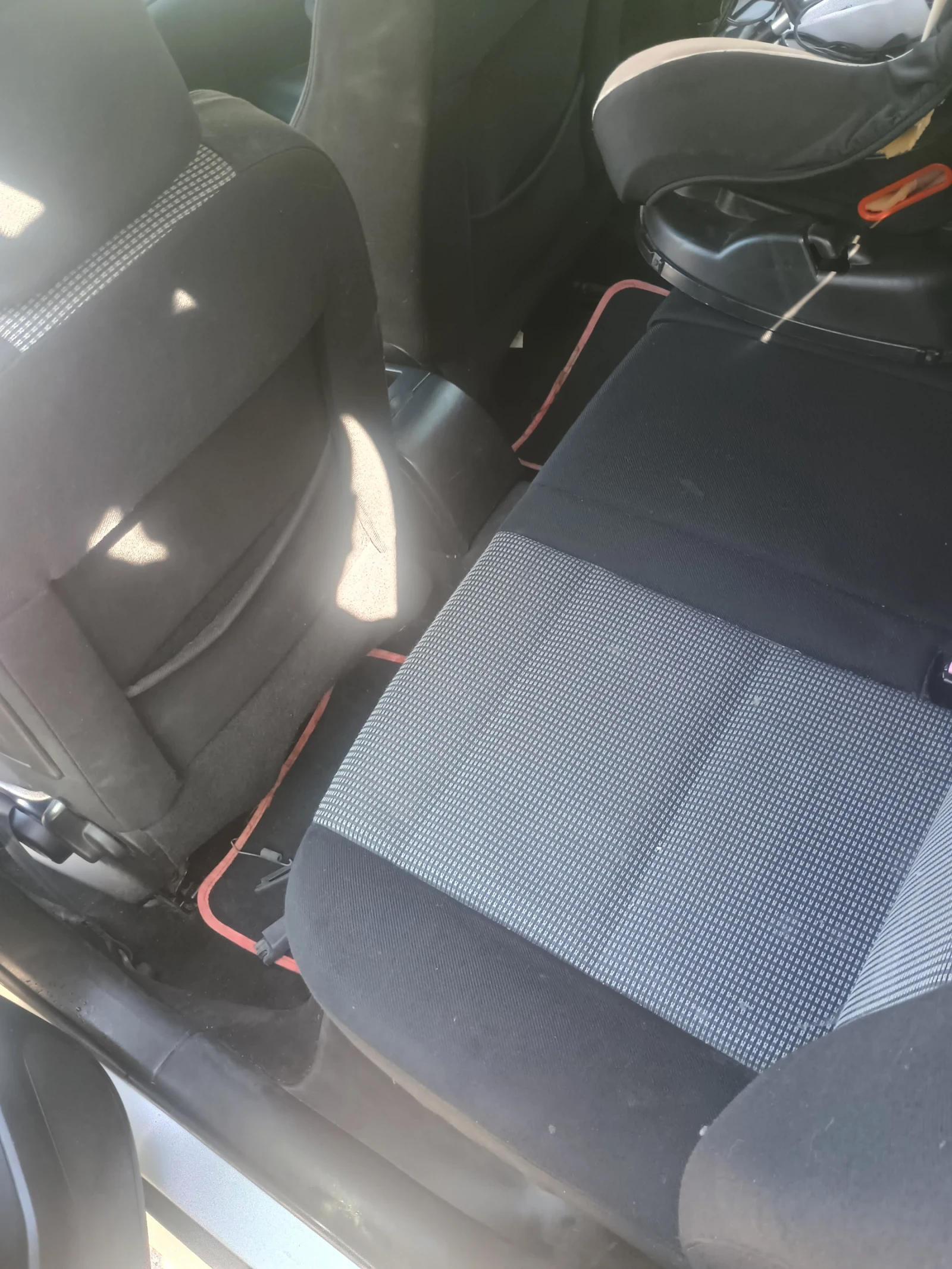 Peugeot 307 2.0HDI, снимка 8 - Автомобили и джипове - 53810640