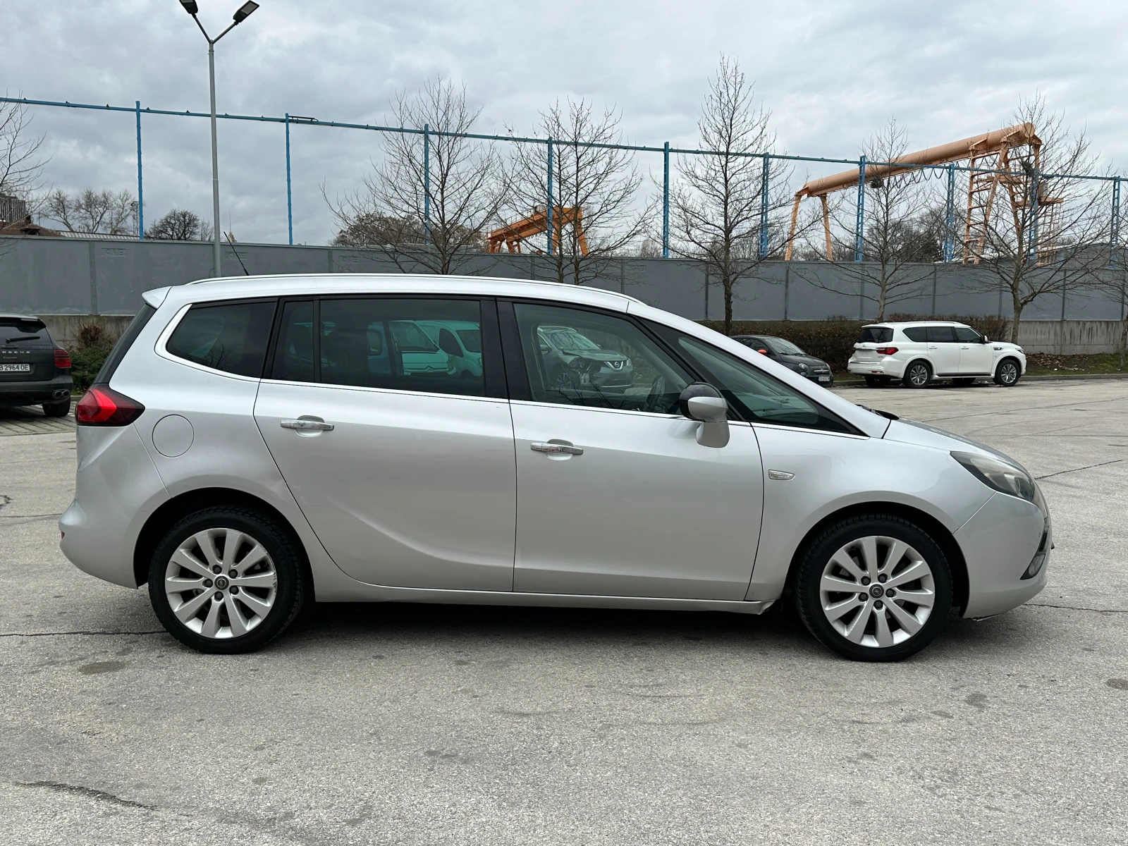 Opel Zafira Tourer, снимка 5 - Автомобили и джипове - 53914185