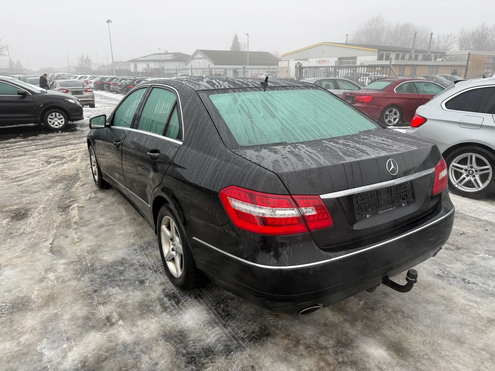 Mercedes-Benz E 350 * Панорама* BlindSpot* LineAssist* , снимка 2 - Автомобили и джипове - 54115659