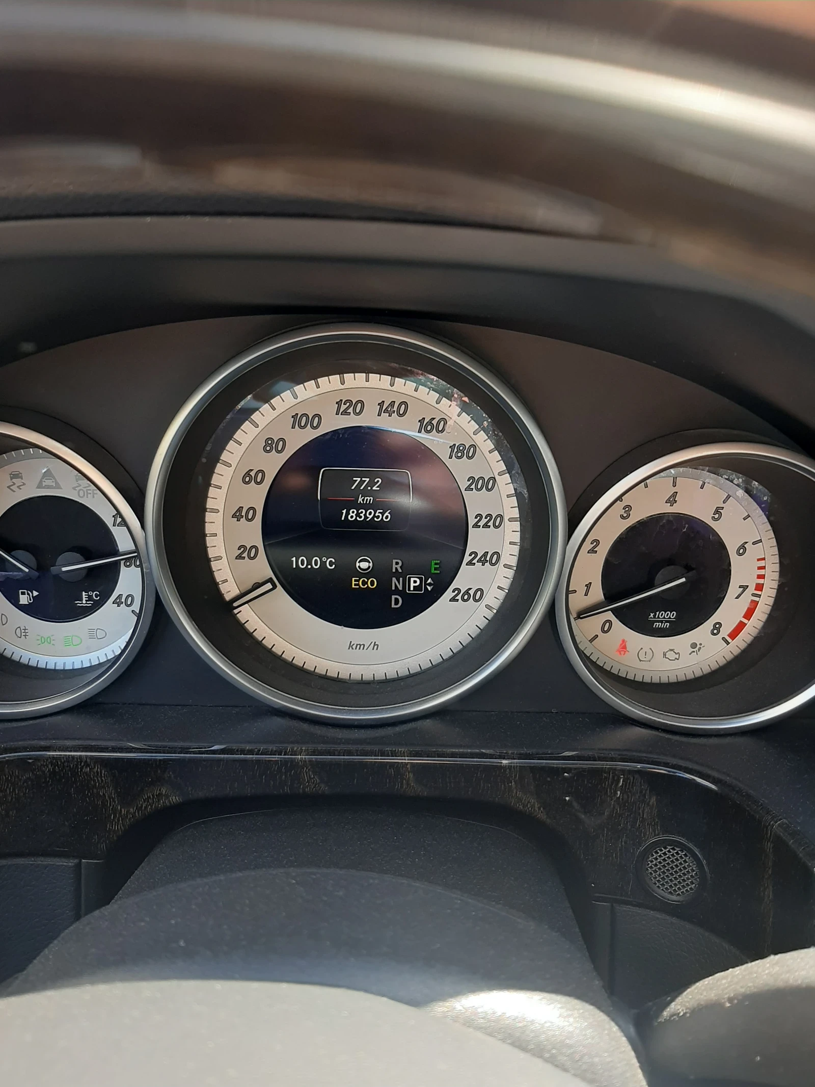 Mercedes-Benz E 500, снимка 5 - Автомобили и джипове - 54139059