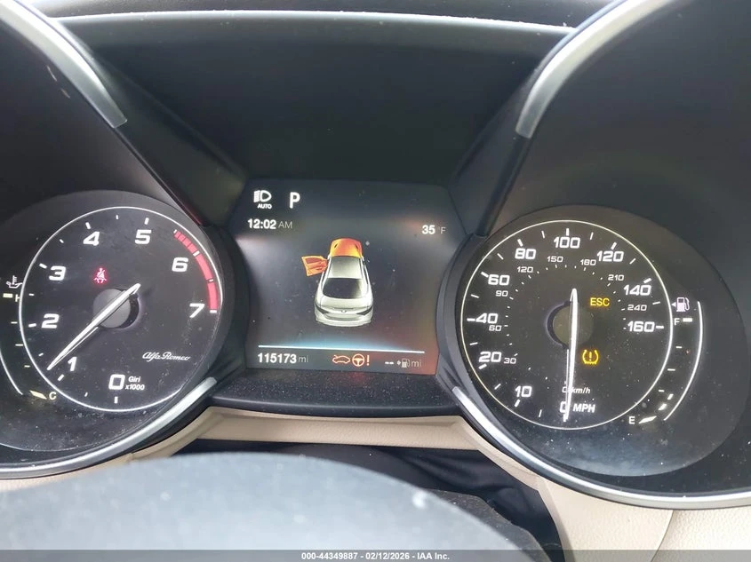 Alfa Romeo Giulia 2.0l Ti Rwd, снимка 7 - Автомобили и джипове - 54241463