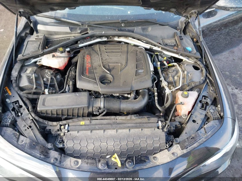 Alfa Romeo Giulia 2.0l Ti Rwd, снимка 10 - Автомобили и джипове - 54241463