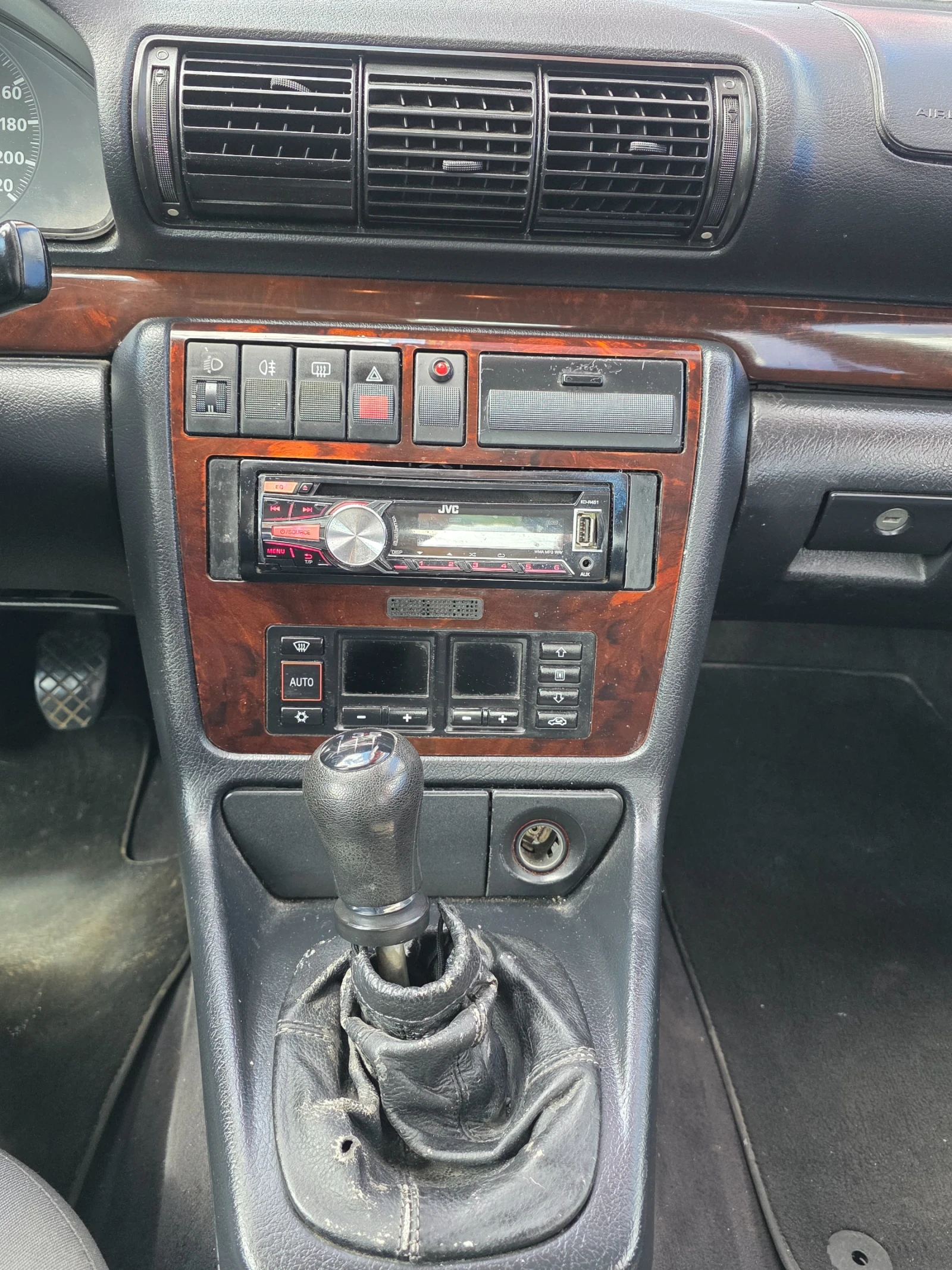 Audi A4, снимка 15 - Автомобили и джипове - 54596611