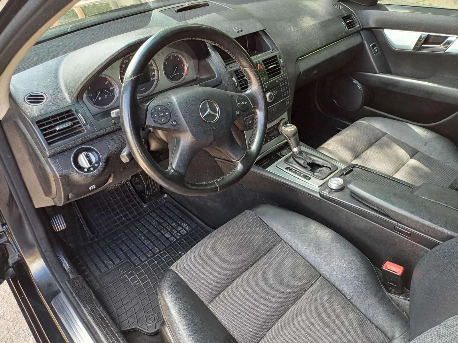 Mercedes-Benz C 220 CDI Avangarde, снимка 11 - Автомобили и джипове - 55275113