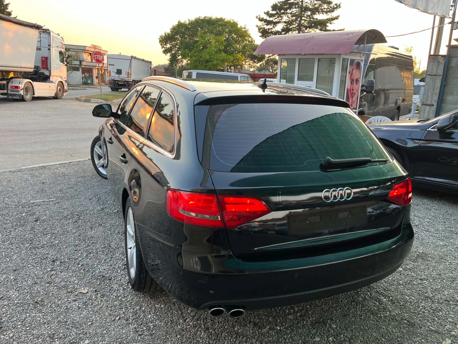 Audi A4 АВТОМАТИК S-LINE, снимка 4 - Автомобили и джипове - 55571302