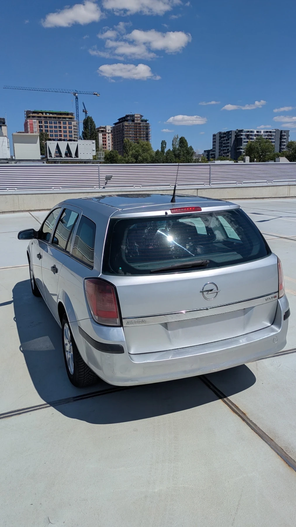 Opel Astra Комби, снимка 4 - Автомобили и джипове - 55676585