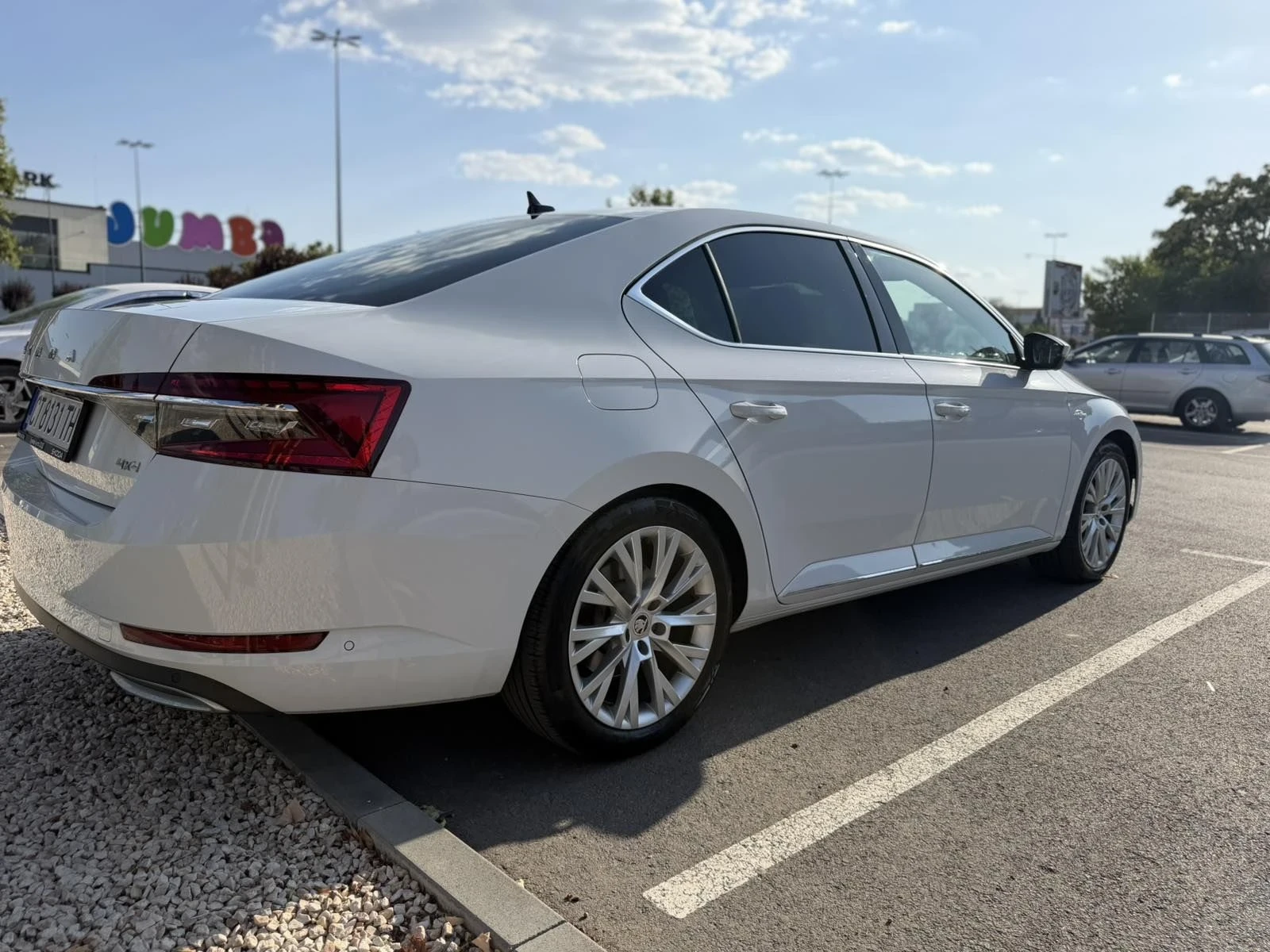 Skoda Superb, снимка 4 - Автомобили и джипове - 55722958