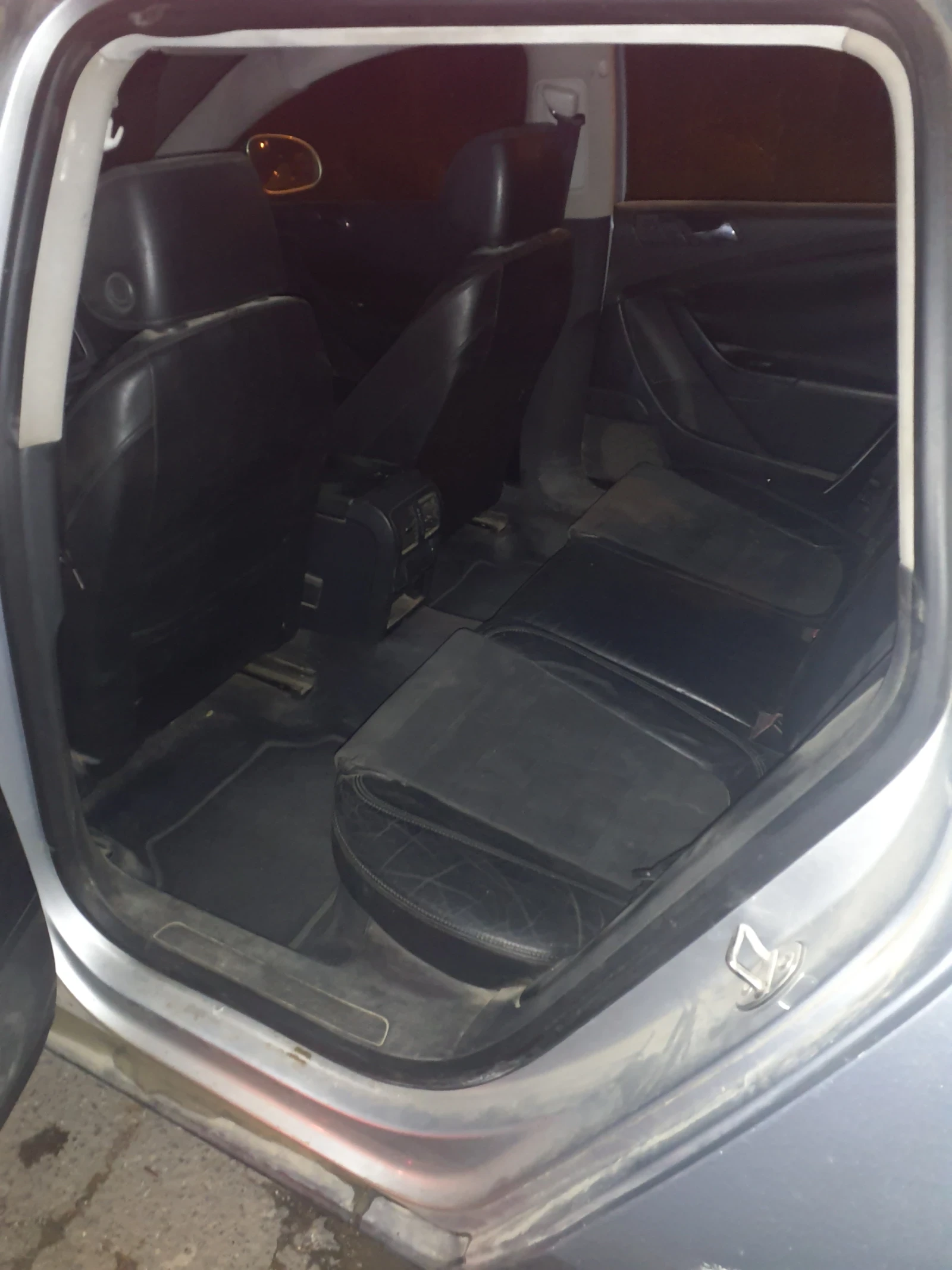 VW Passat 2.0 TDI, снимка 7 - Автомобили и джипове - 56167461