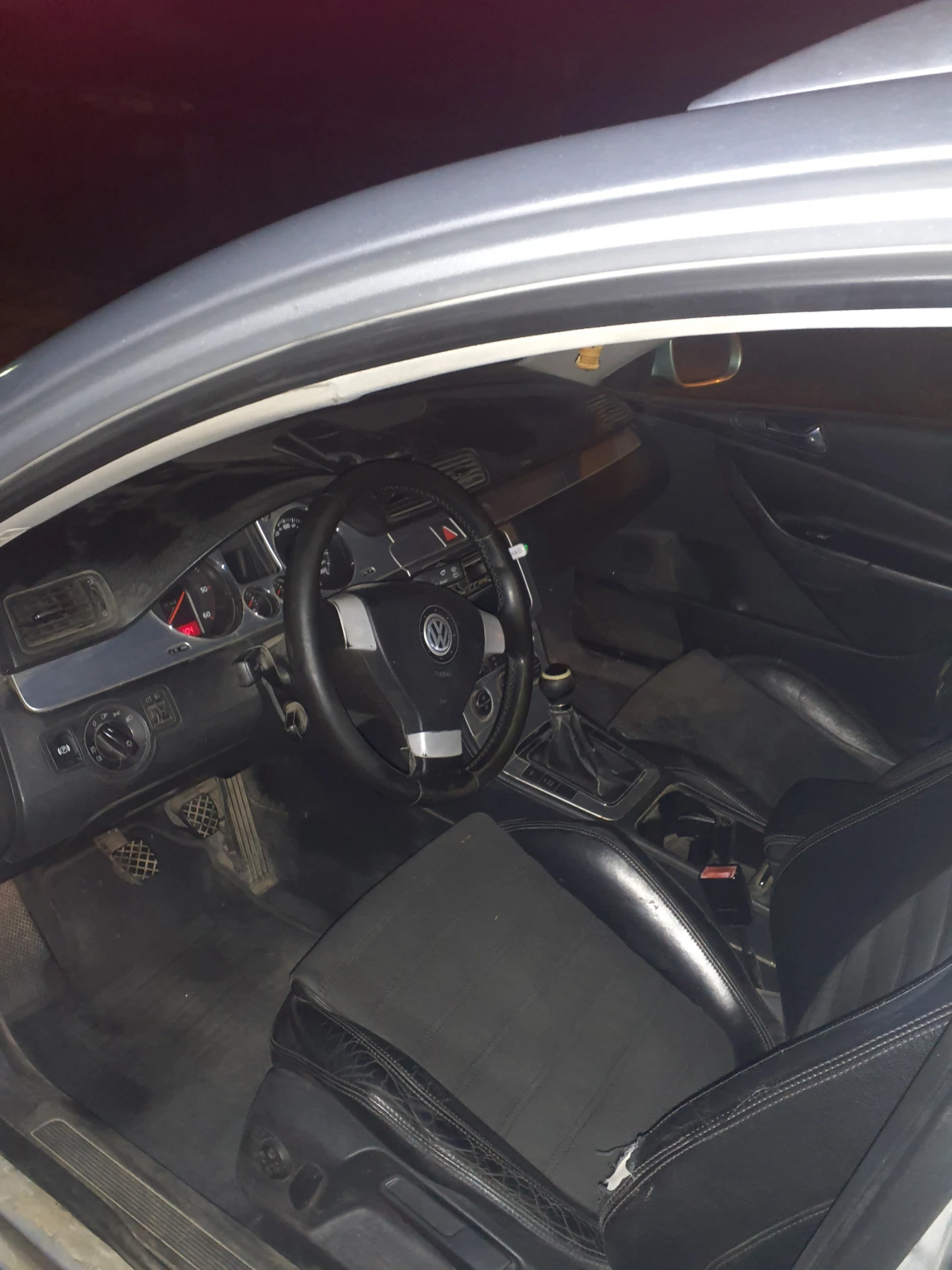 VW Passat 2.0 TDI, снимка 6 - Автомобили и джипове - 56167461