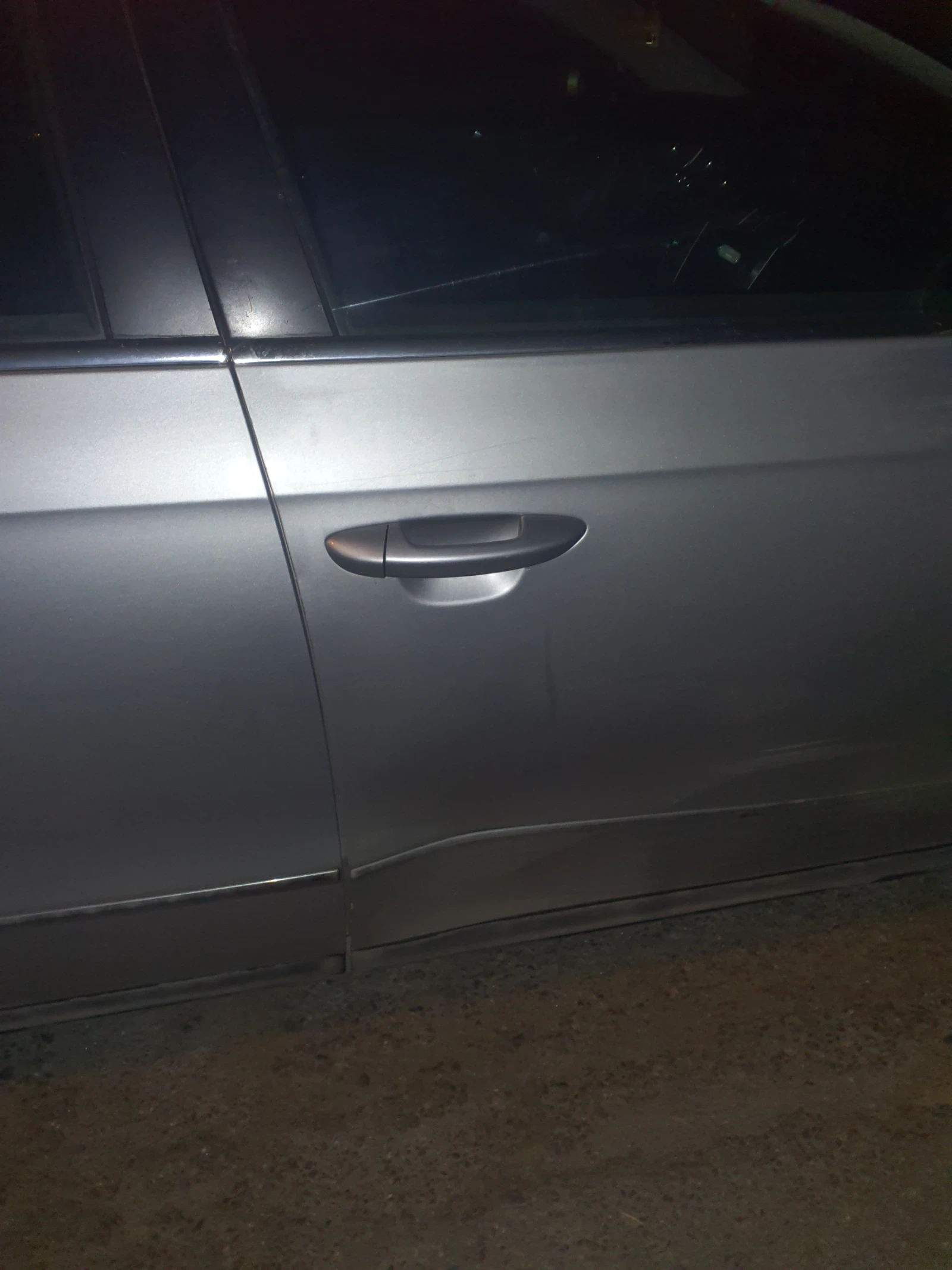VW Passat 2.0 TDI, снимка 14 - Автомобили и джипове - 56167461