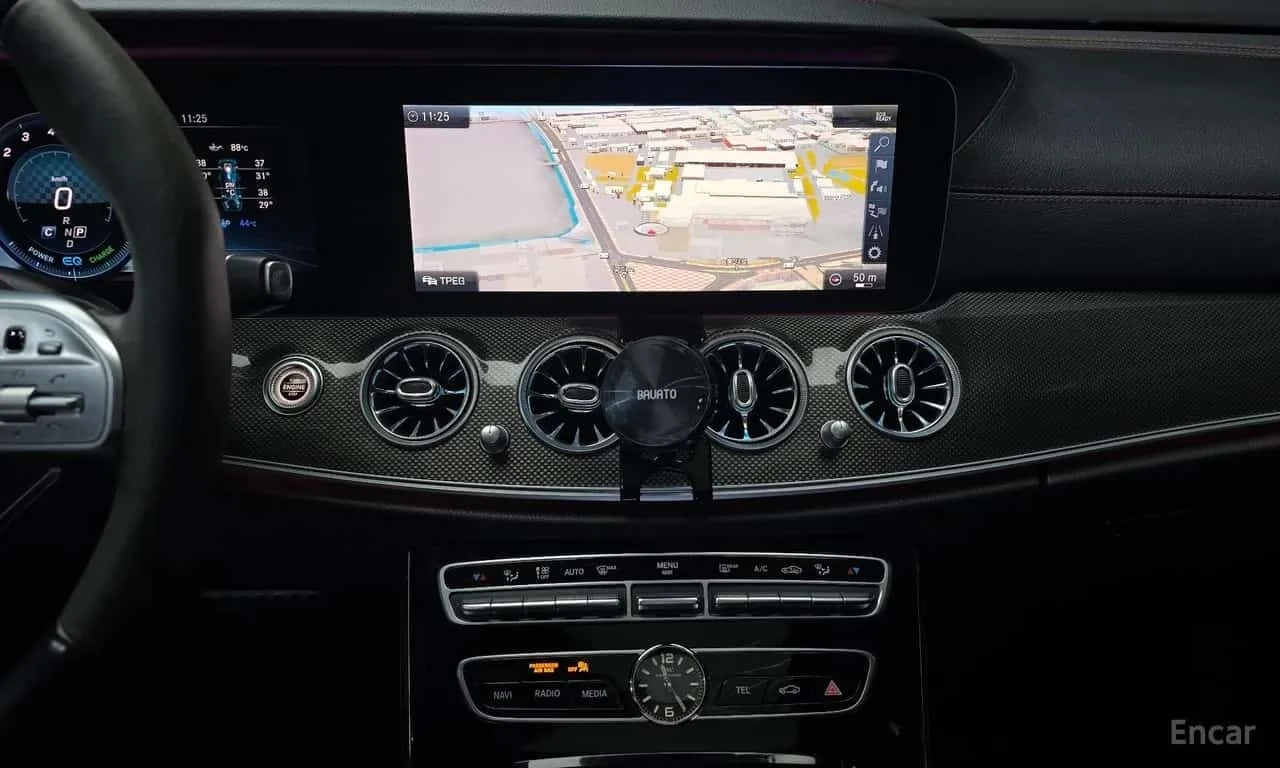 Mercedes-Benz E 53 AMG 4MATIC+ /ОБДУХВАНЕ/ПАНОРАМА/ДИСТРОНИК/360, снимка 14 - Автомобили и джипове - 56210889