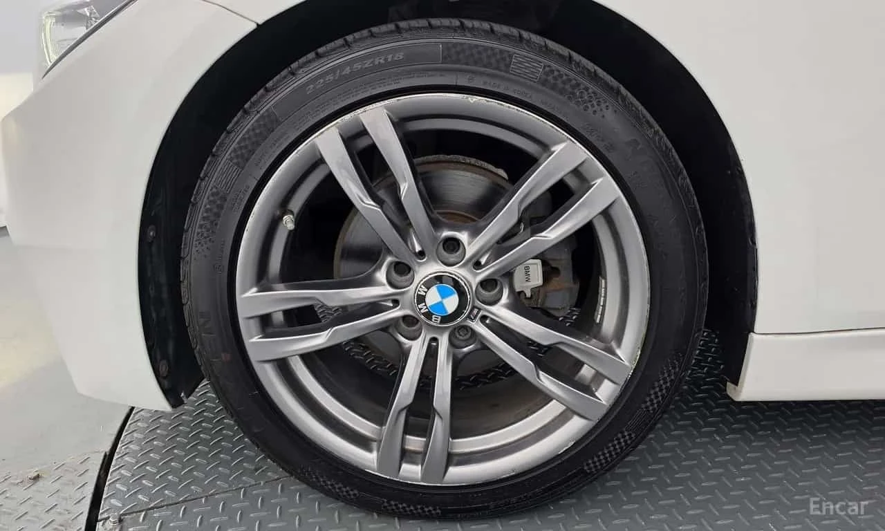 BMW 320 d| ПЪЛЕН М-ПАКЕТ| ПАНО| ПАМЕТ| HEAD-UP| ПОДГРЕВИ, снимка 5 - Автомобили и джипове - 56216963