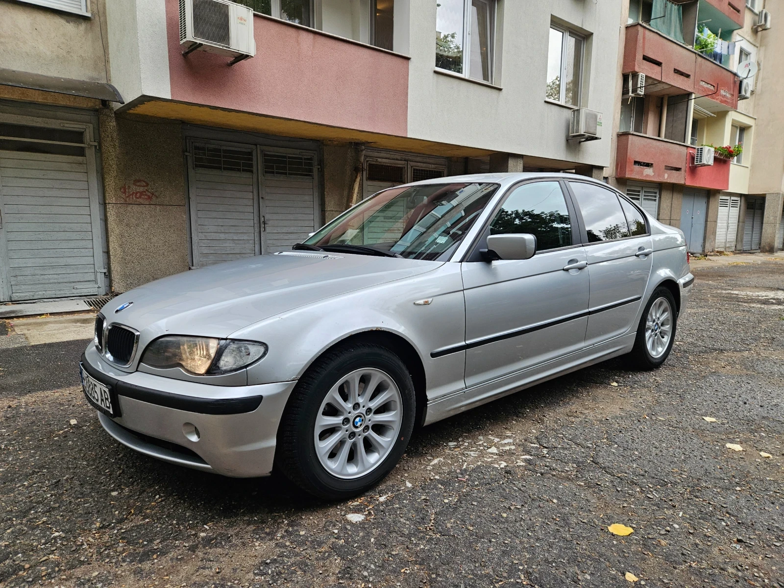 BMW 320, снимка 6 - Автомобили и джипове - 56234582