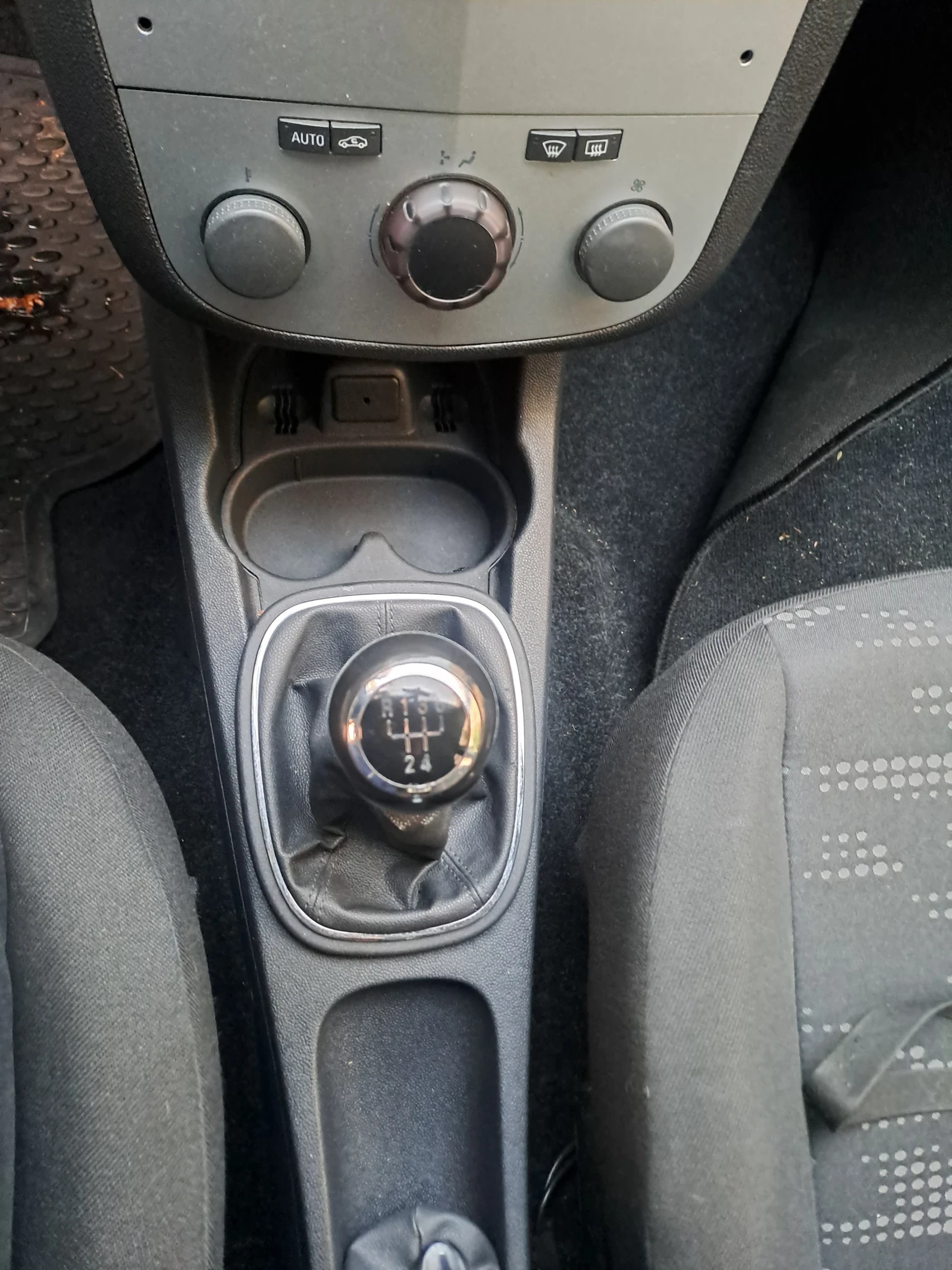 Opel Corsa 1, 2, снимка 4 - Автомобили и джипове - 56546263