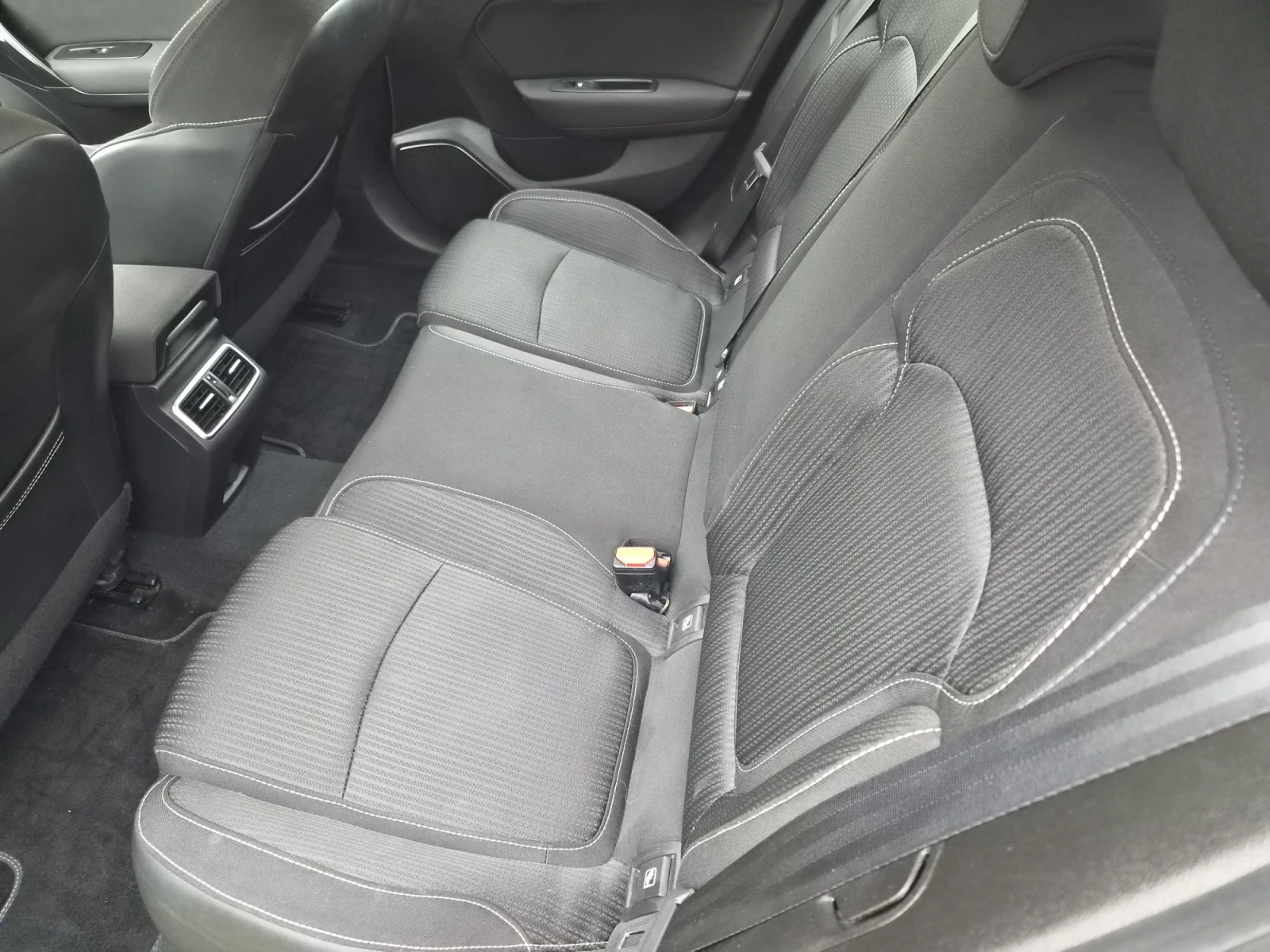 Renault Megane 1.5dci 110кс, снимка 14 - Автомобили и джипове - 56654496