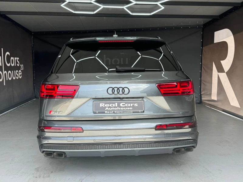 Audi SQ7 4.0TDI* QUATTRO* 360CAM* DISTRONIC* BOSE* 7MЕСТН* , снимка 5 - Автомобили и джипове - 45095285