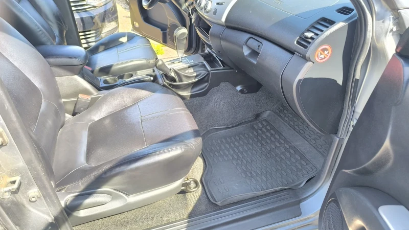 Mitsubishi L200 2.5d , снимка 11 - Автомобили и джипове - 50565486