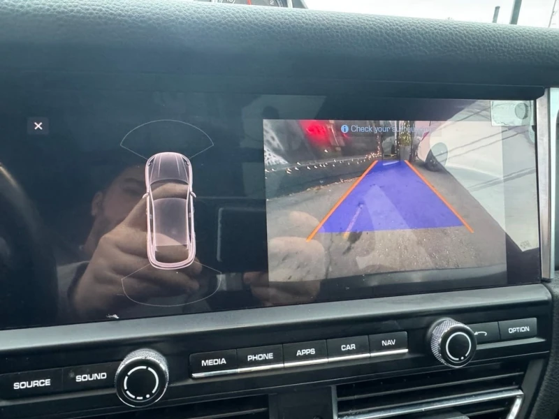 Porsche Macan * AWD, Pano, Navi, Leather, Blind Spots, Lane Assi, снимка 11 - Автомобили и джипове - 53013067