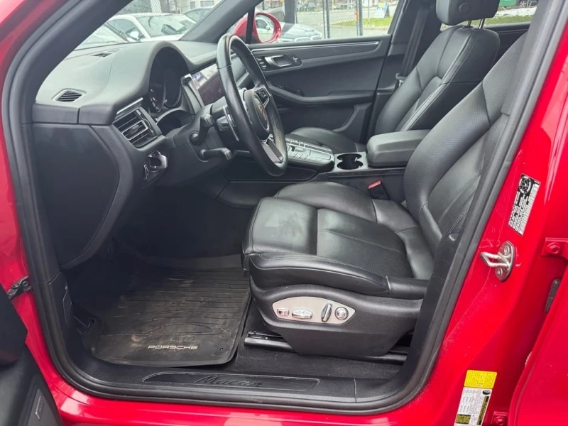 Porsche Macan * AWD, Pano, Navi, Leather, Blind Spots, Lane Assi, снимка 12 - Автомобили и джипове - 53013067