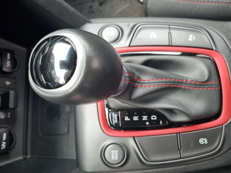 Hyundai Kona 1.6 TGDI* AWD* Xpossibile , снимка 10 - Автомобили и джипове - 53246139