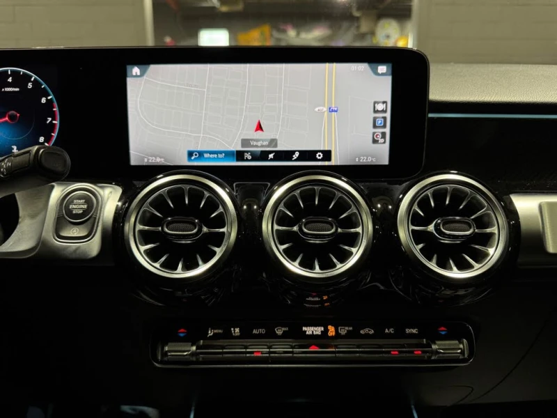 Mercedes-Benz GLB GLB 250 4MATIC АвтоКредит  (ЦЕНА ДО БГ), снимка 11 - Автомобили и джипове - 53586638