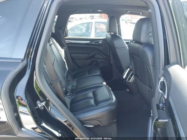 Porsche Cayenne * КОЖА* LED* CAMERA*  - изображение 8